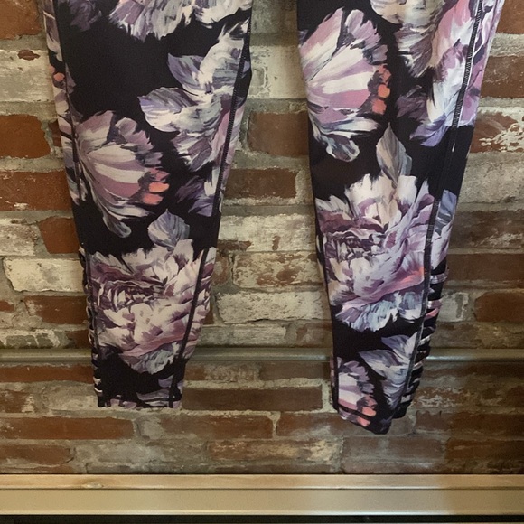 Ideology Black and Purple Floral Mesh Ankle Workout Cropped Leggings Size L - Picture 3 of 7